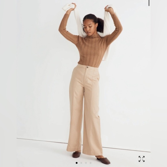Madewell Pants - Madewell seamed wide leg desert dune size 4 khaki ng545